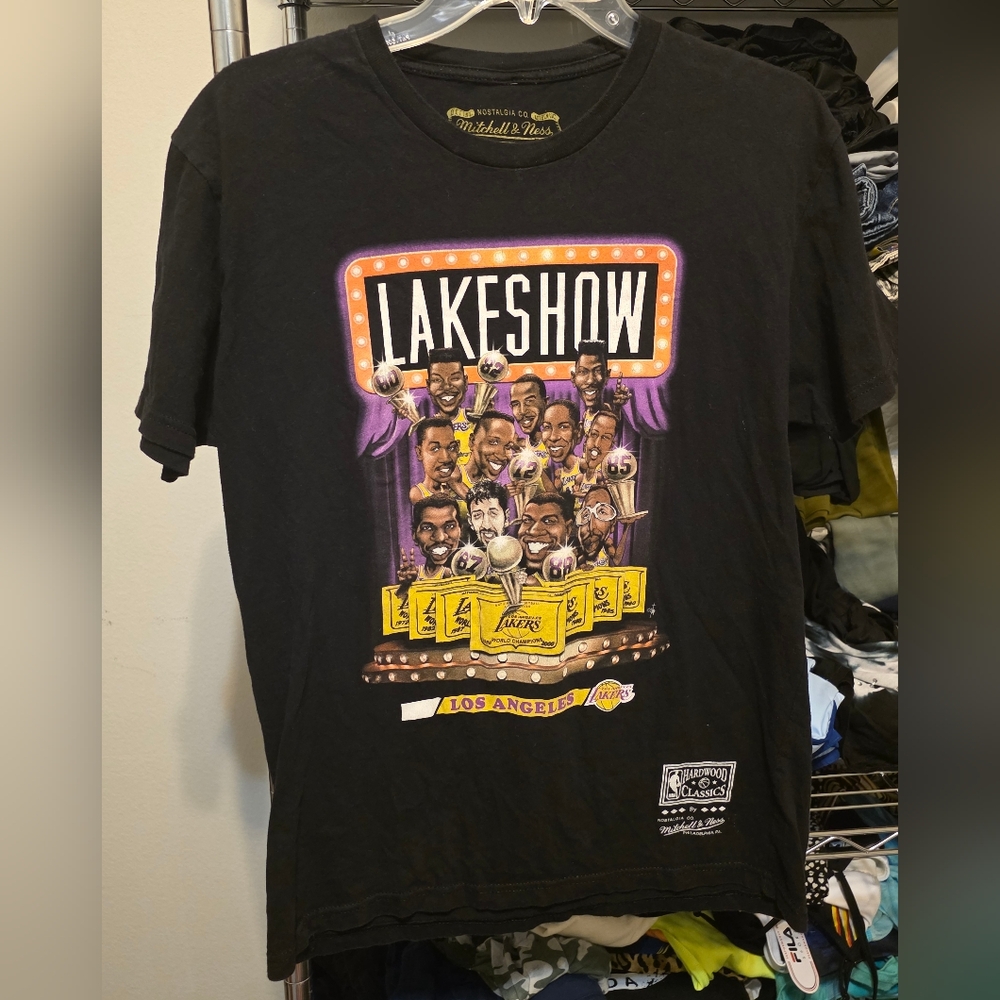 Mitchell & Ness Black Lakeshow Mens T-Shirt
